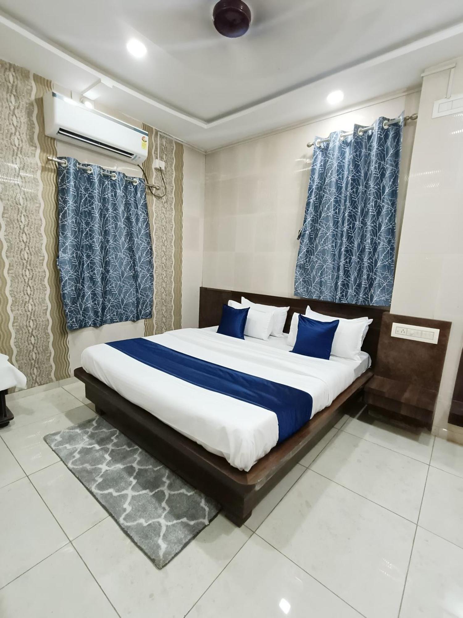 Hotel Shree Nath - 200 Meters From Dwarkadhish Temple Exterior photo